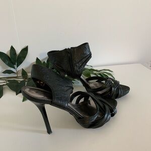 LUXE Black Heel’s size 10!